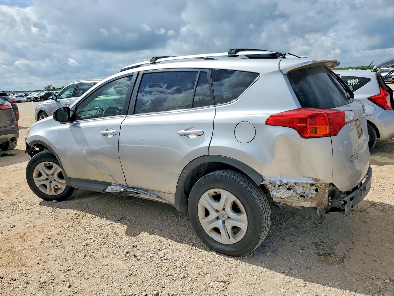 2014 TOYOTA RAV4 LE photo 4
