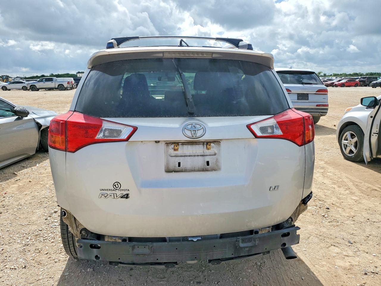 2014 TOYOTA RAV4 LE photo 16