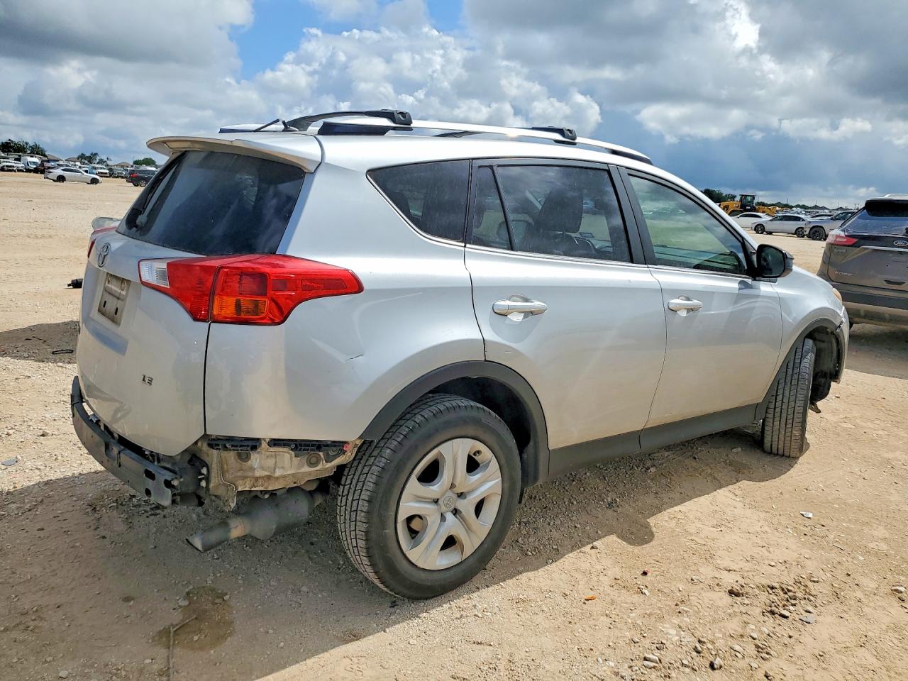 2014 TOYOTA RAV4 LE photo 7