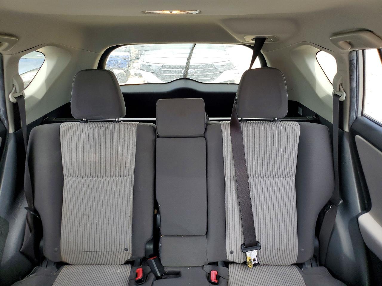 2014 TOYOTA RAV4 LE photo 28