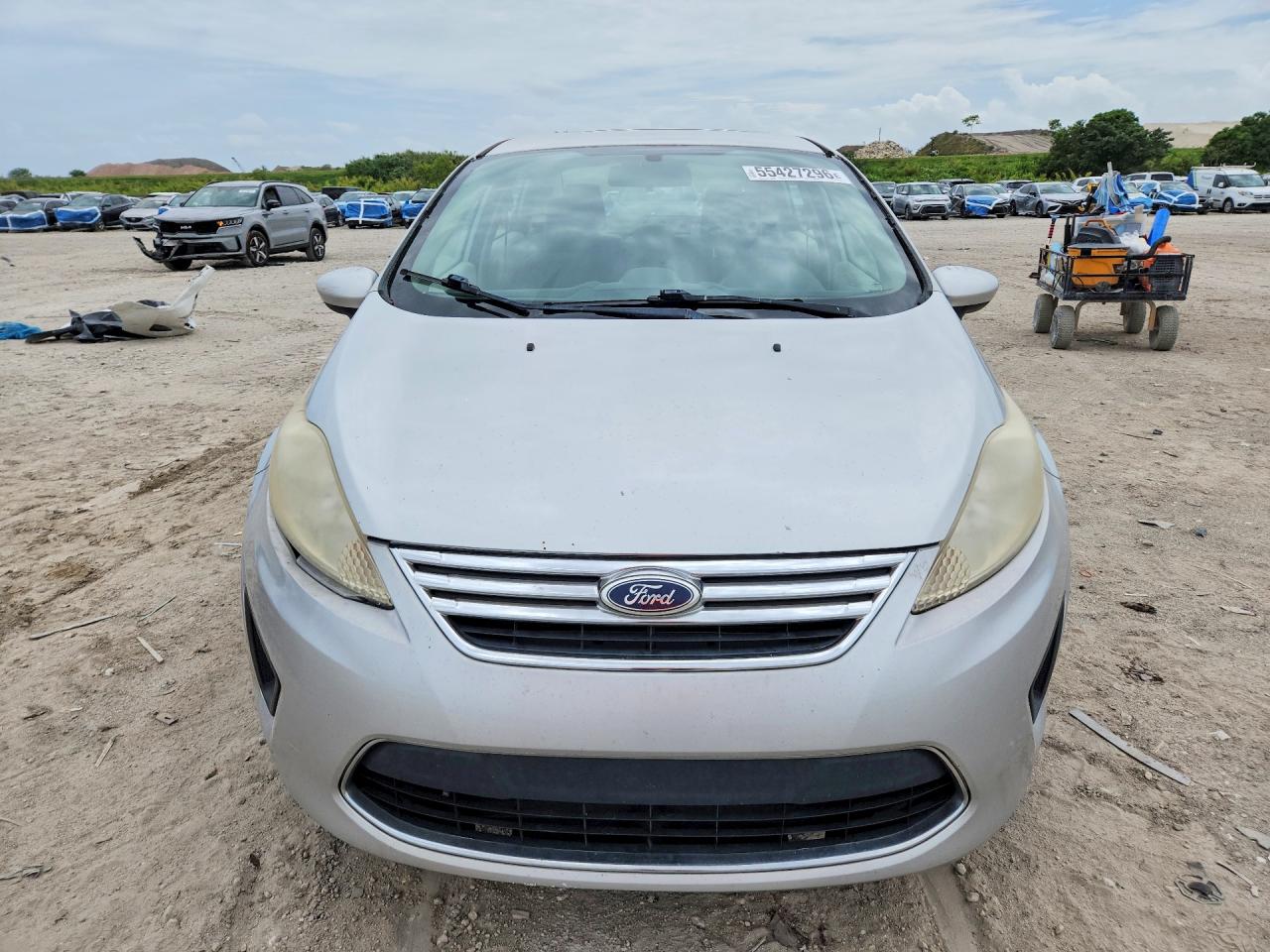 2012 FORD FIESTA SE photo 9