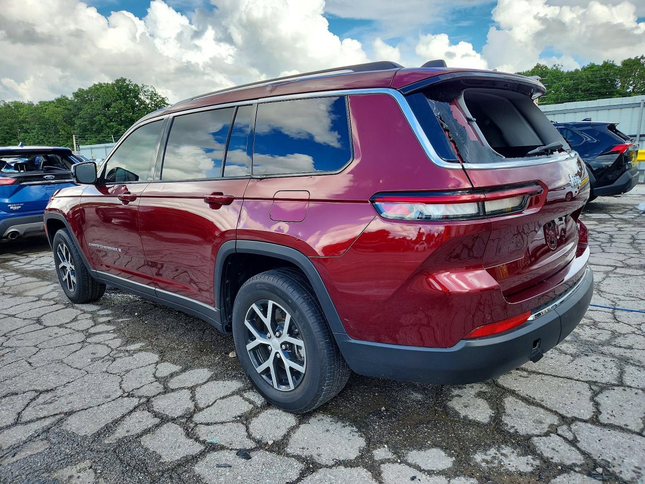 2023 JEEP GRAND CHEROKEE L LIMITED photo 2