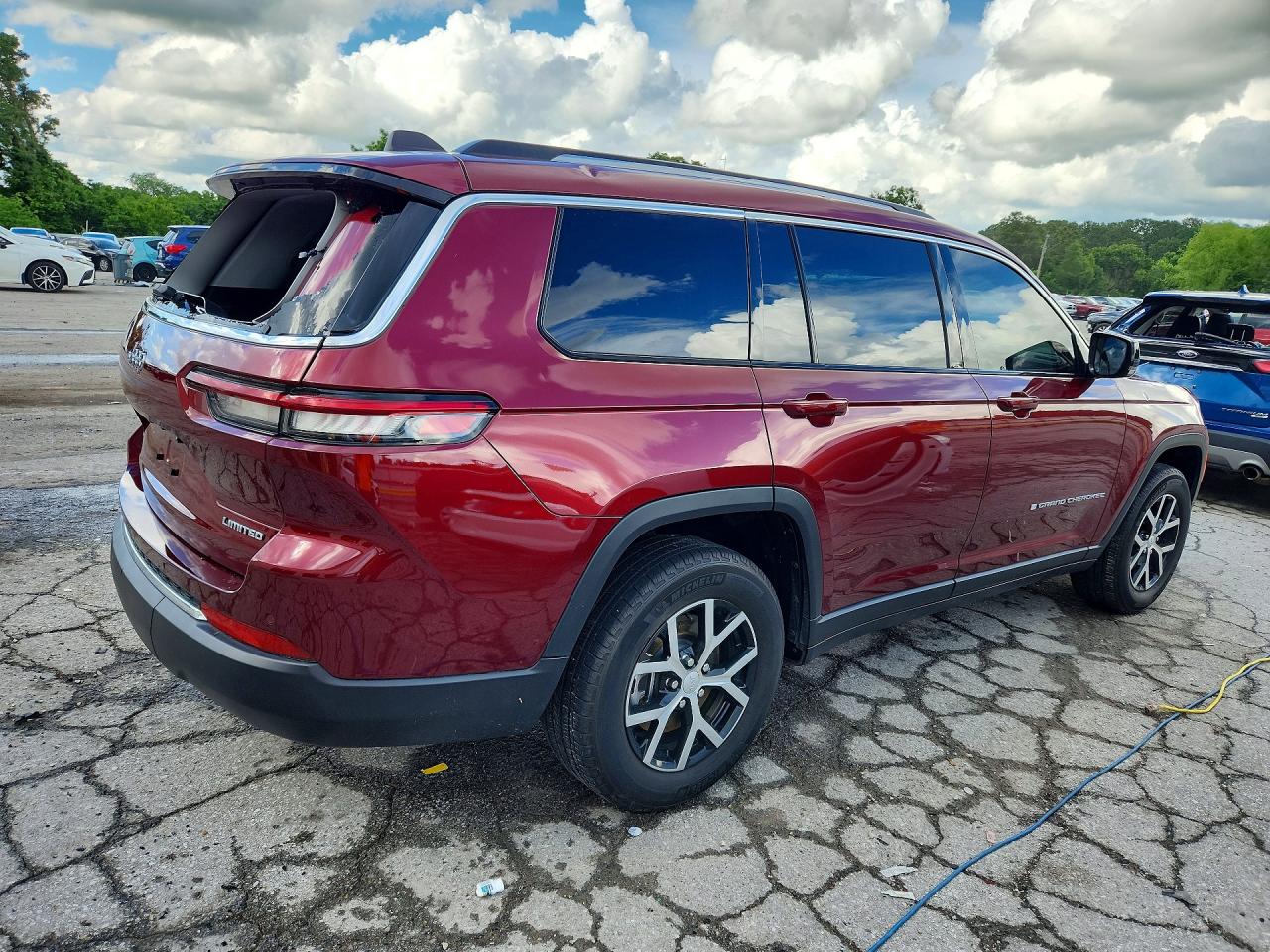 2023 JEEP GRAND CHEROKEE L LIMITED photo 3