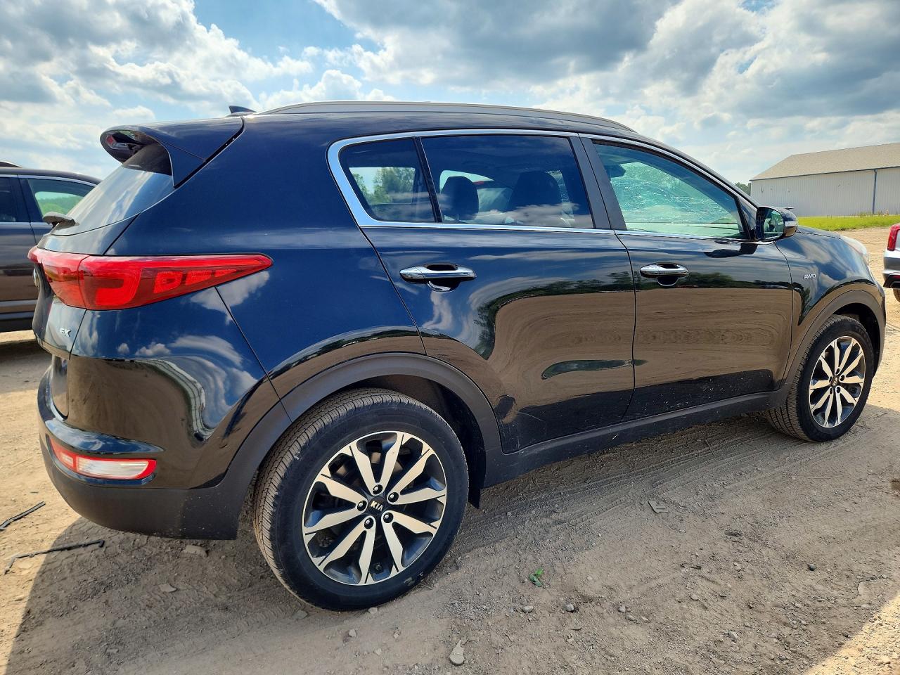 2017 KIA SPORTAGE EX photo 5