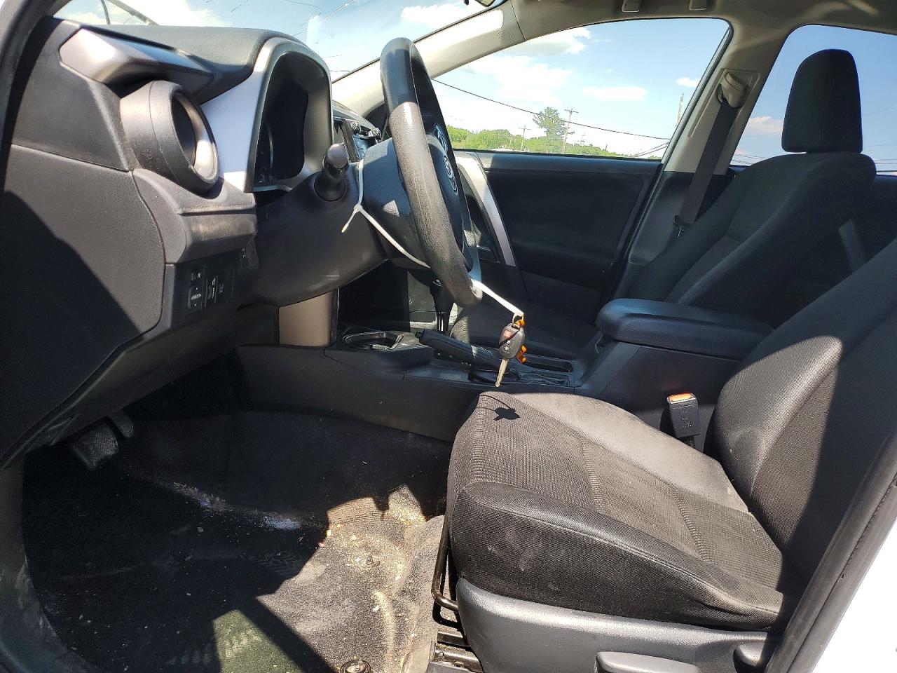 2017 TOYOTA RAV4 LE photo 19