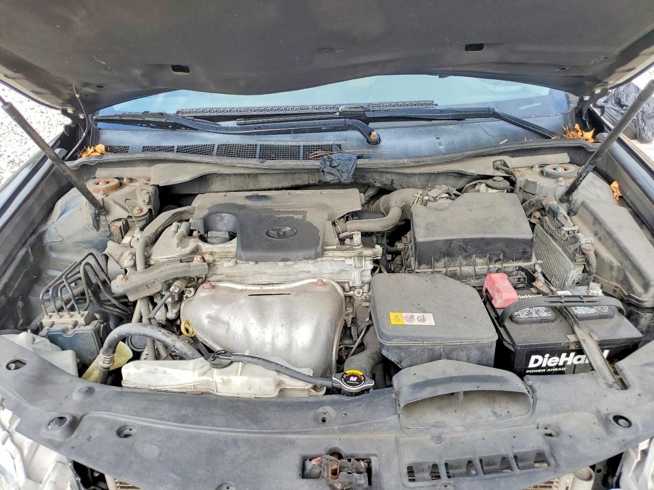 2014 TOYOTA CAMRY LE photo 11