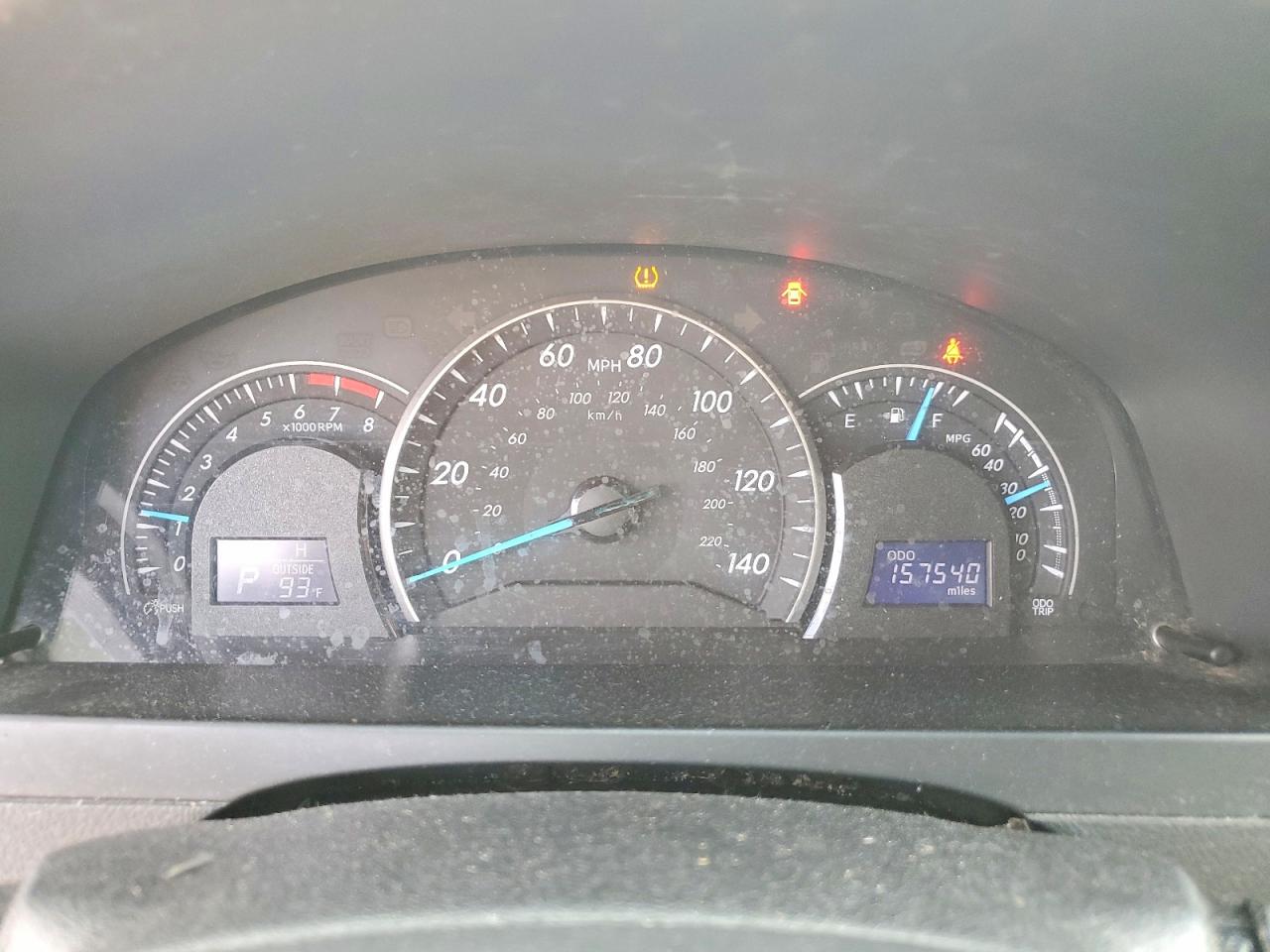 2014 TOYOTA CAMRY LE photo 9