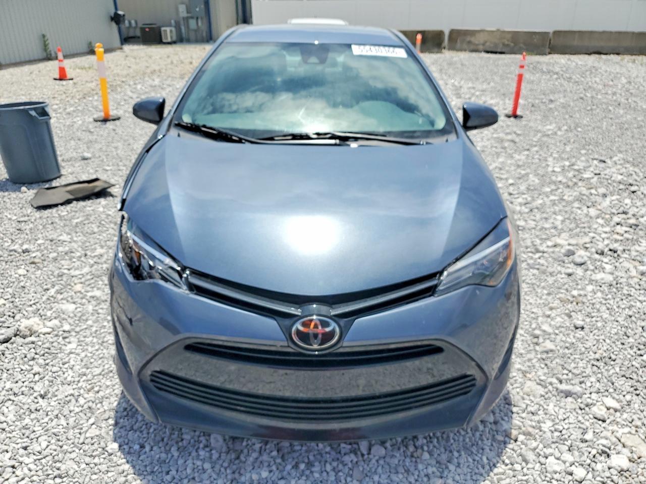 2017 TOYOTA COROLLA LE photo 9