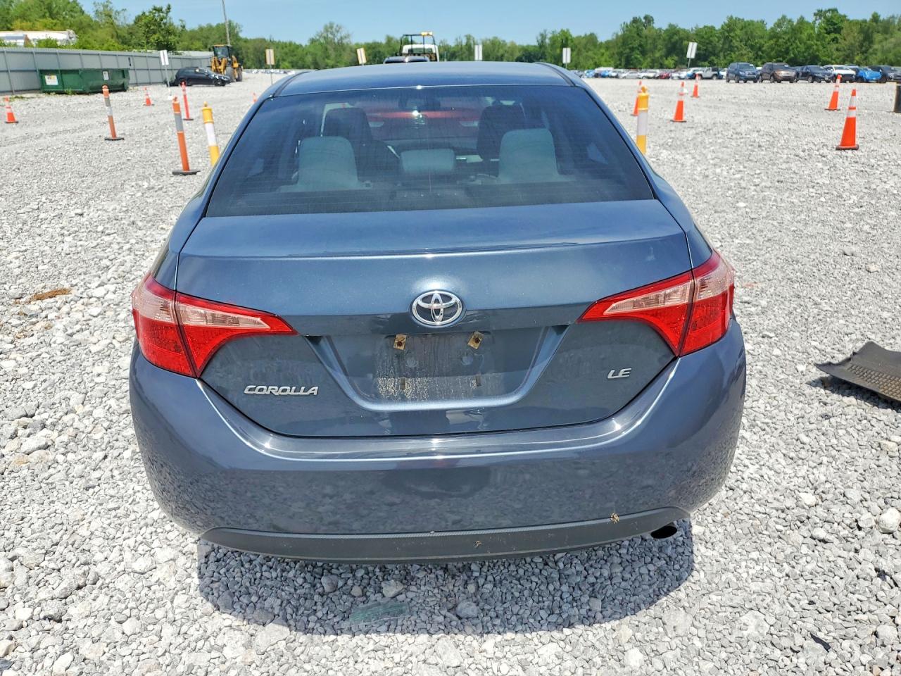 2017 TOYOTA COROLLA LE photo 11