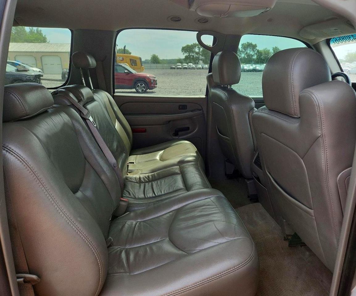 2005 CHEVROLET SUBURBAN K1500 photo 11