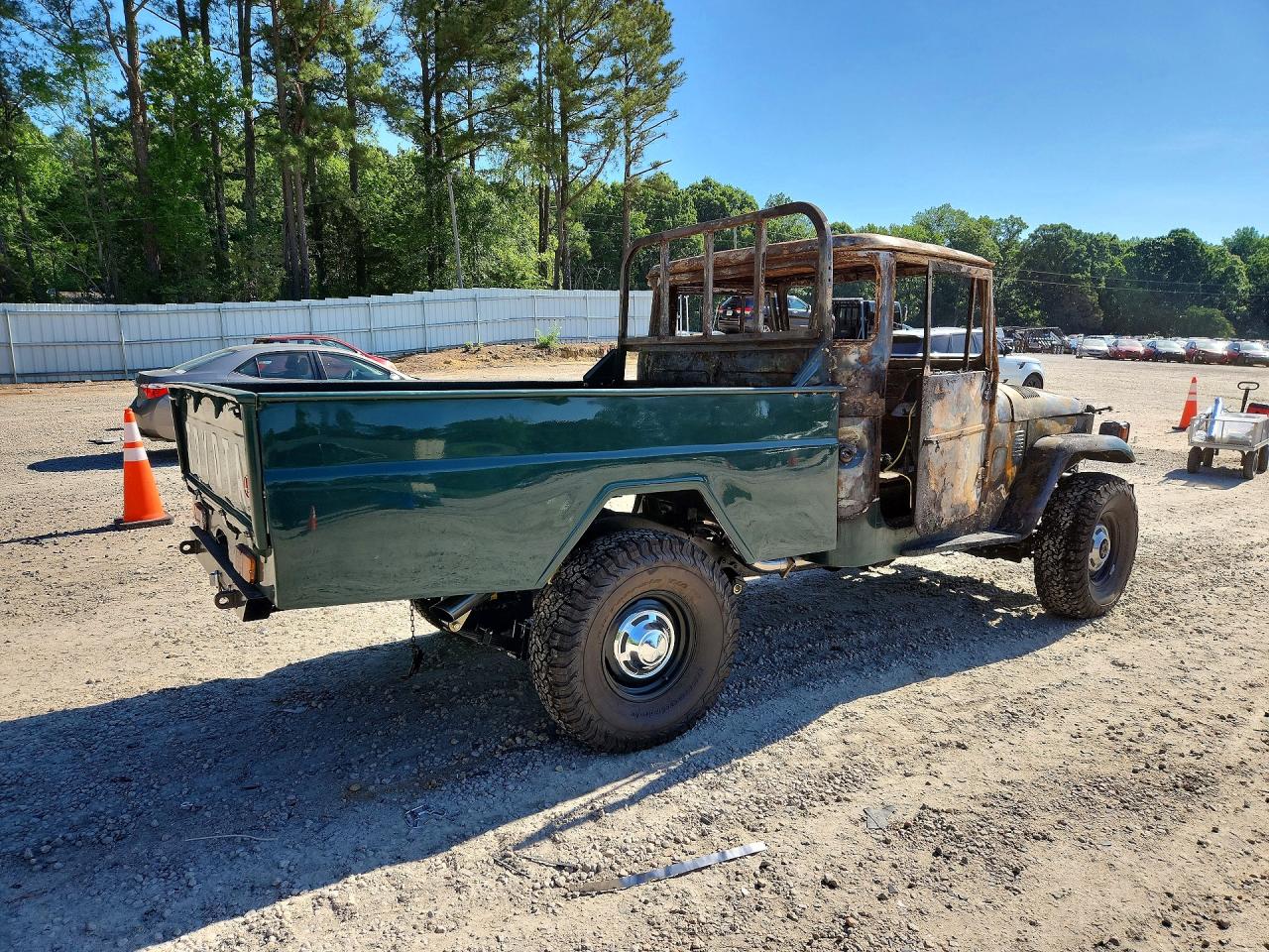 1977 TOYOTA LAND CRUISER FJ60 photo 3