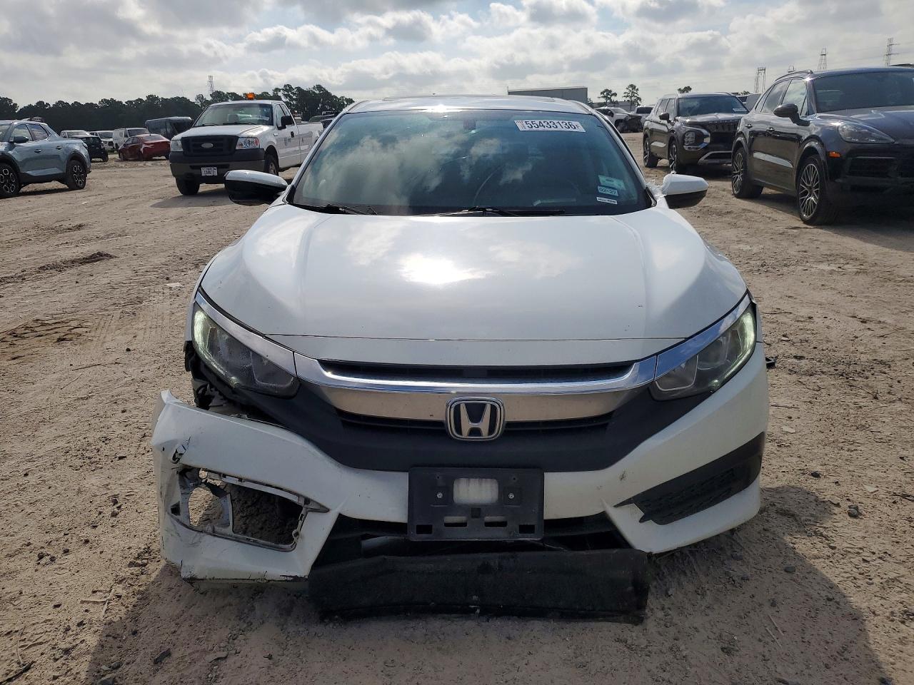 2017 HONDA CIVIC EX photo 9