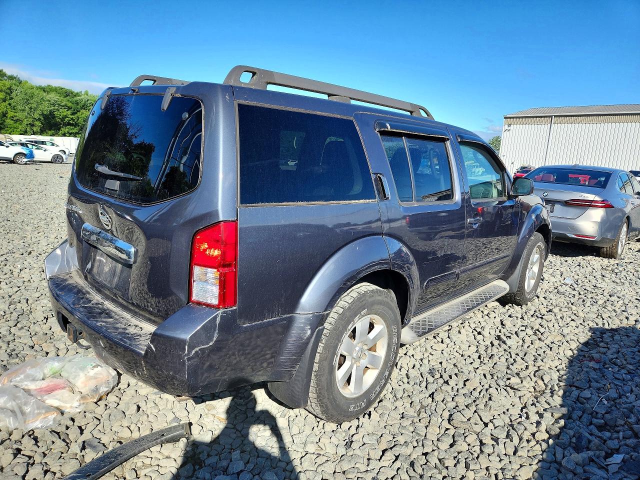 2012 NISSAN PATHFINDER S photo 3