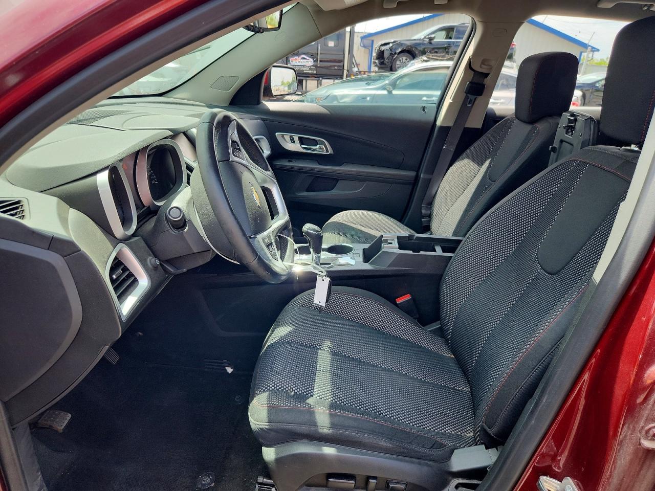 2017 CHEVROLET EQUINOX LT photo 13