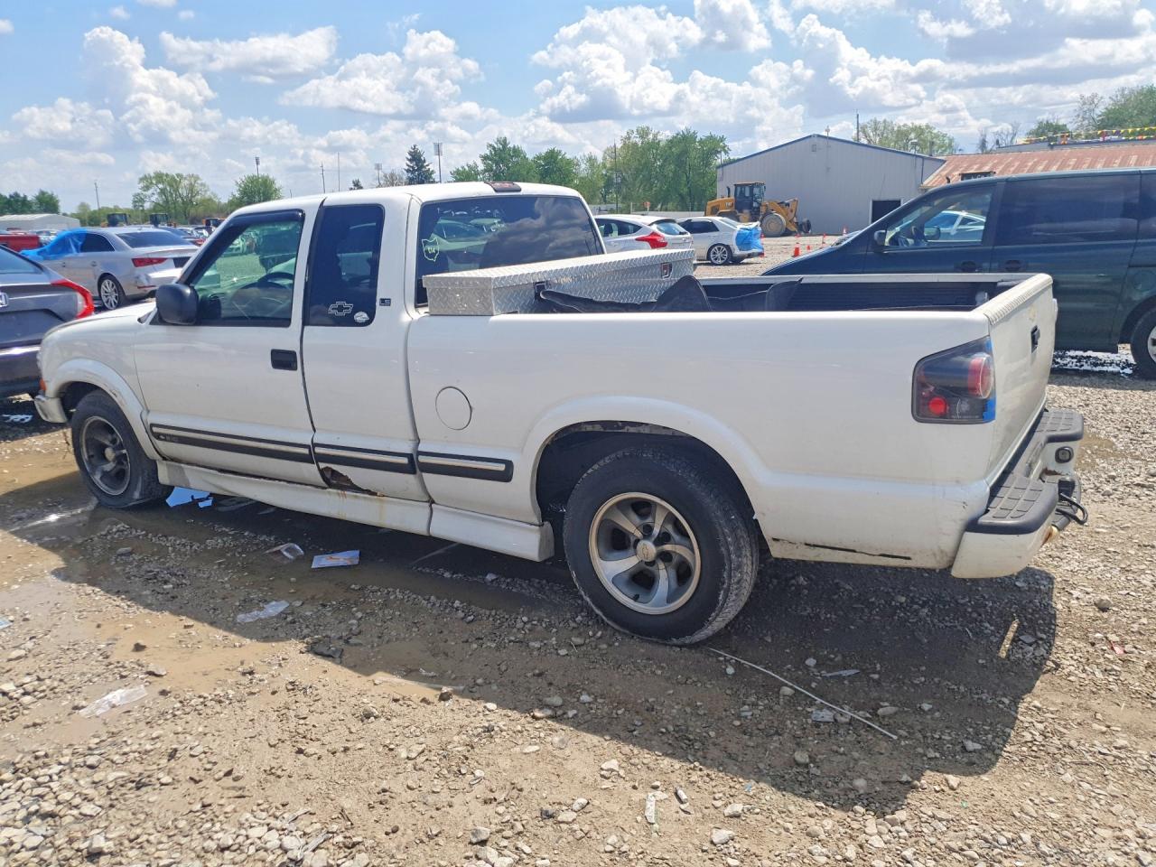 2001 CHEVROLET S TRUCK S10 photo 4