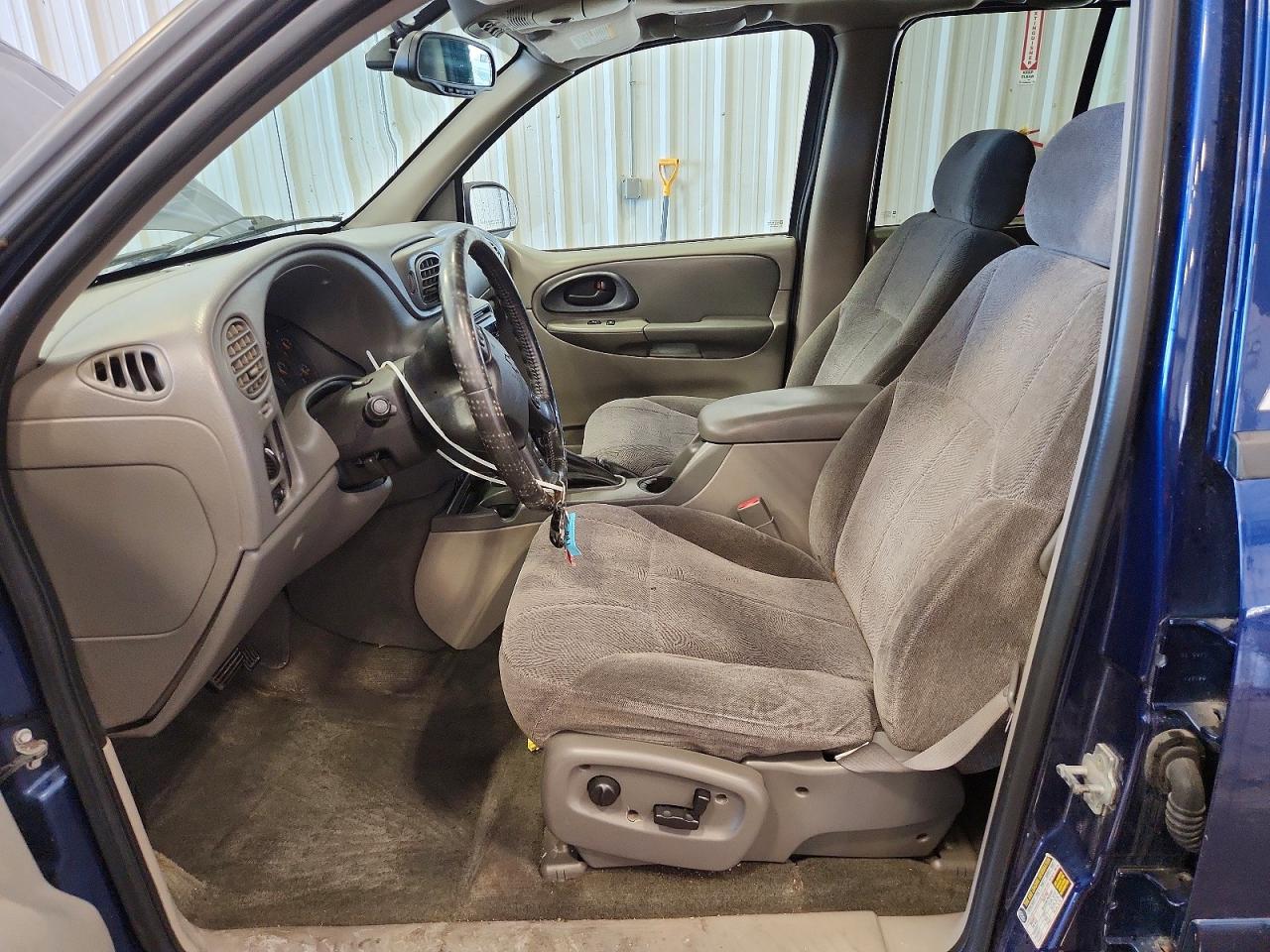2004 CHEVROLET TRAILBLAZER LS photo 19