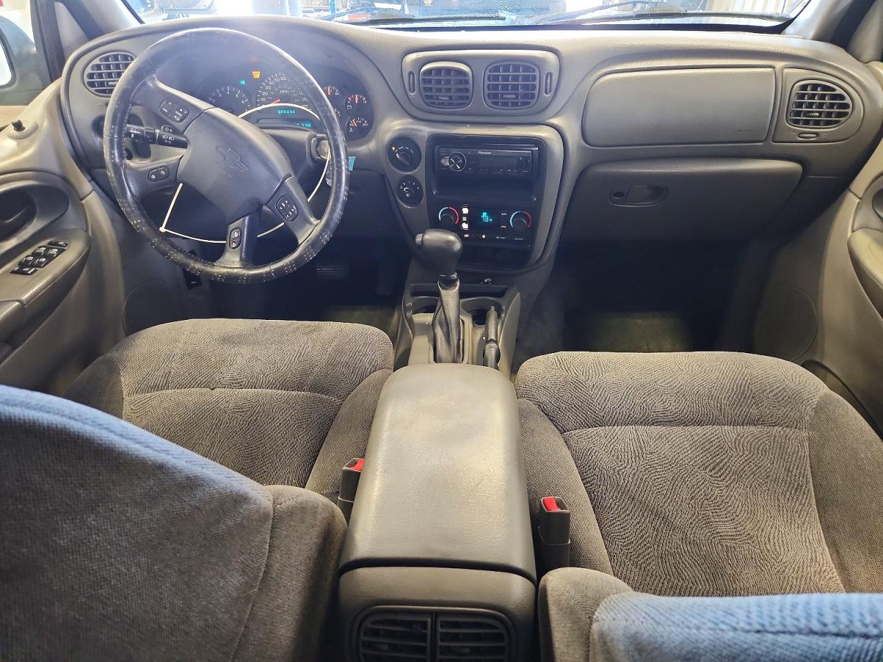 2004 CHEVROLET TRAILBLAZER LS photo 22