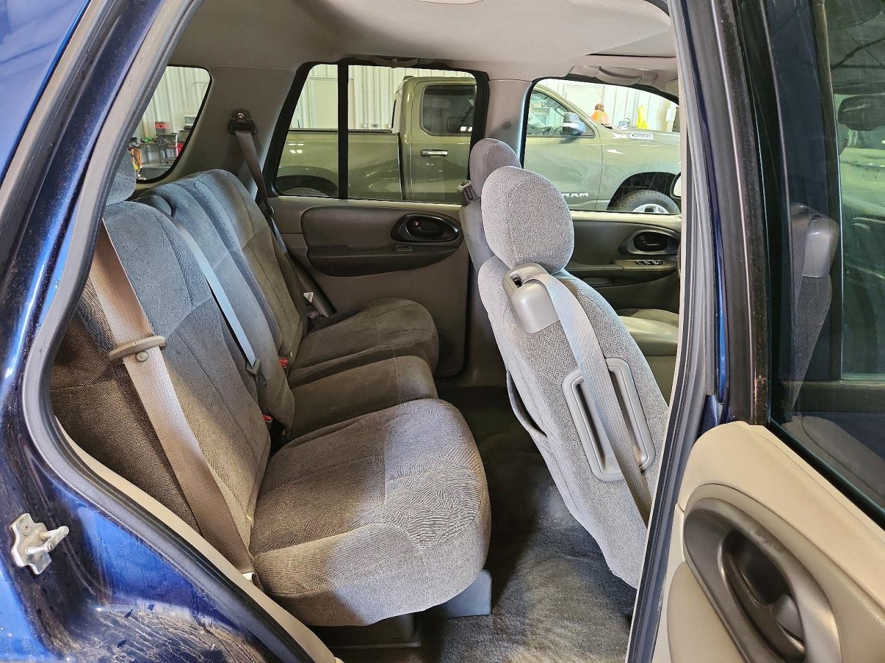 2004 CHEVROLET TRAILBLAZER LS photo 31