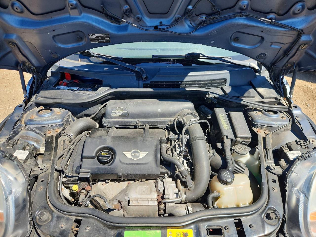 2011 MINI COOPER S photo 31