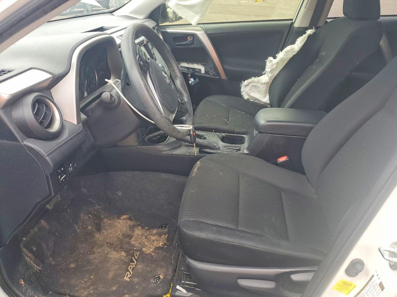 2018 TOYOTA RAV4 LE photo 13