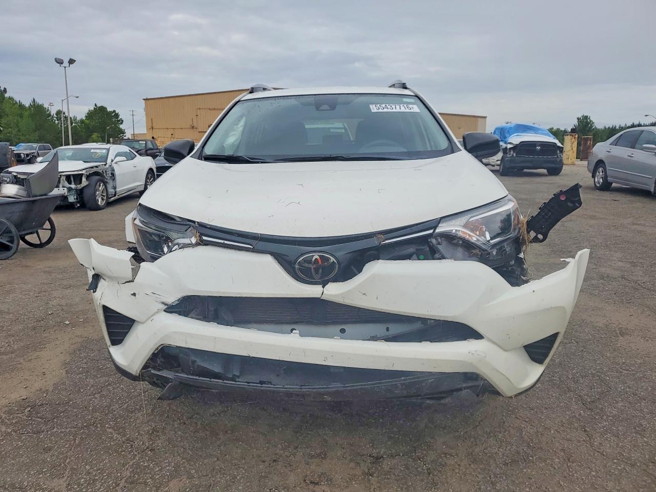 2018 TOYOTA RAV4 LE photo 9