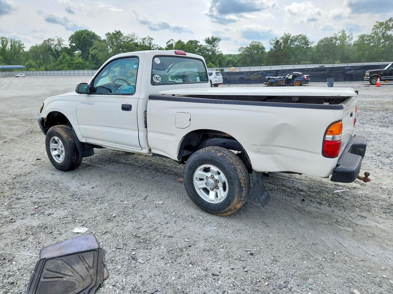2002 TOYOTA TACOMA BASE photo 3