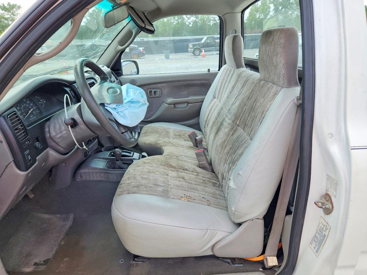 2002 TOYOTA TACOMA BASE photo 19