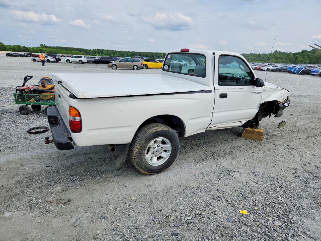 2002 TOYOTA TACOMA BASE photo 5