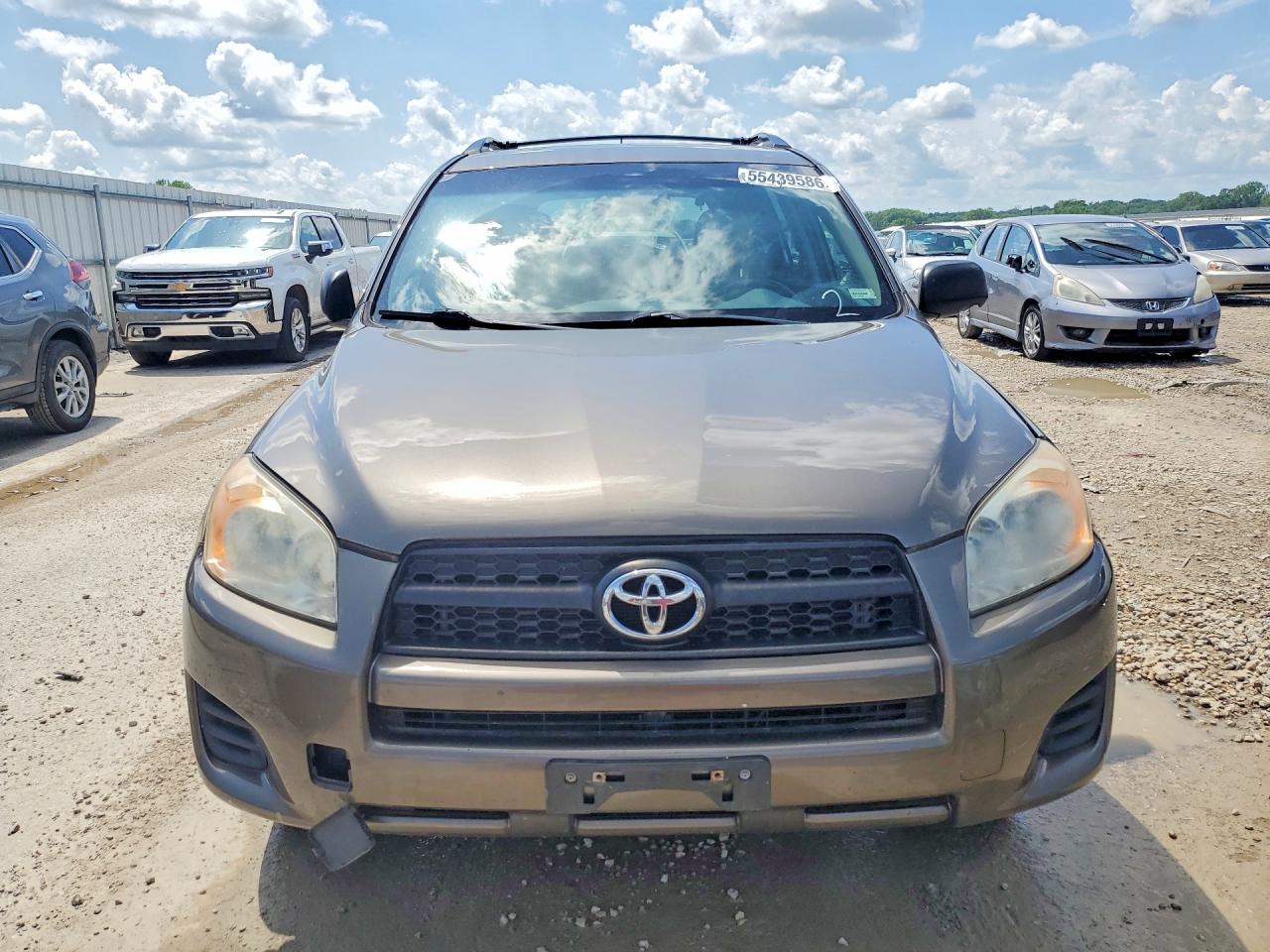 2012 TOYOTA RAV4 BASE photo 9