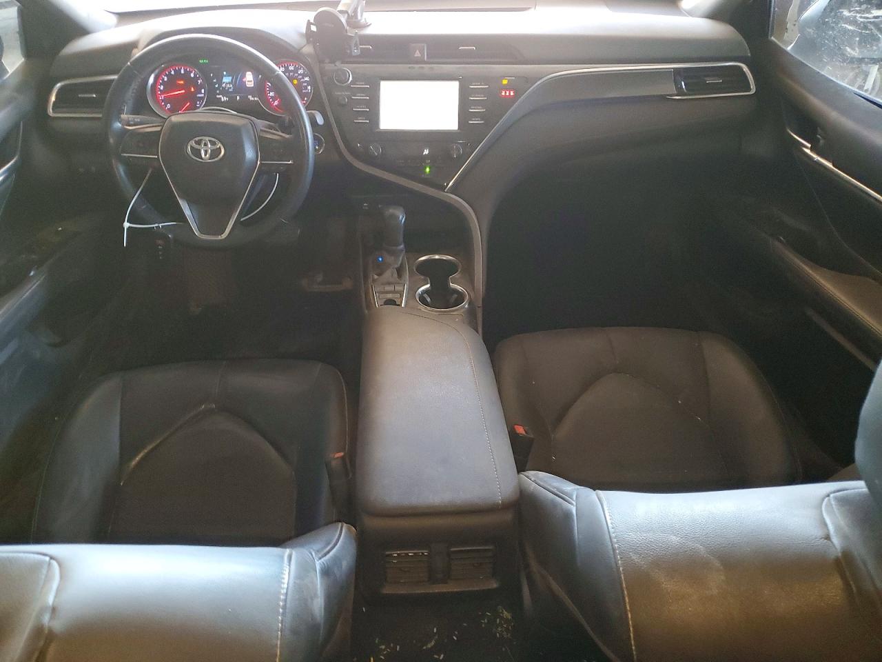 2018 TOYOTA CAMRY XSE photo 15