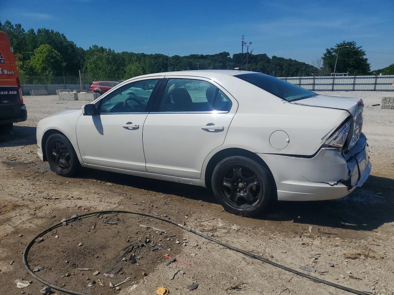 2011 FORD FUSION SE photo 3