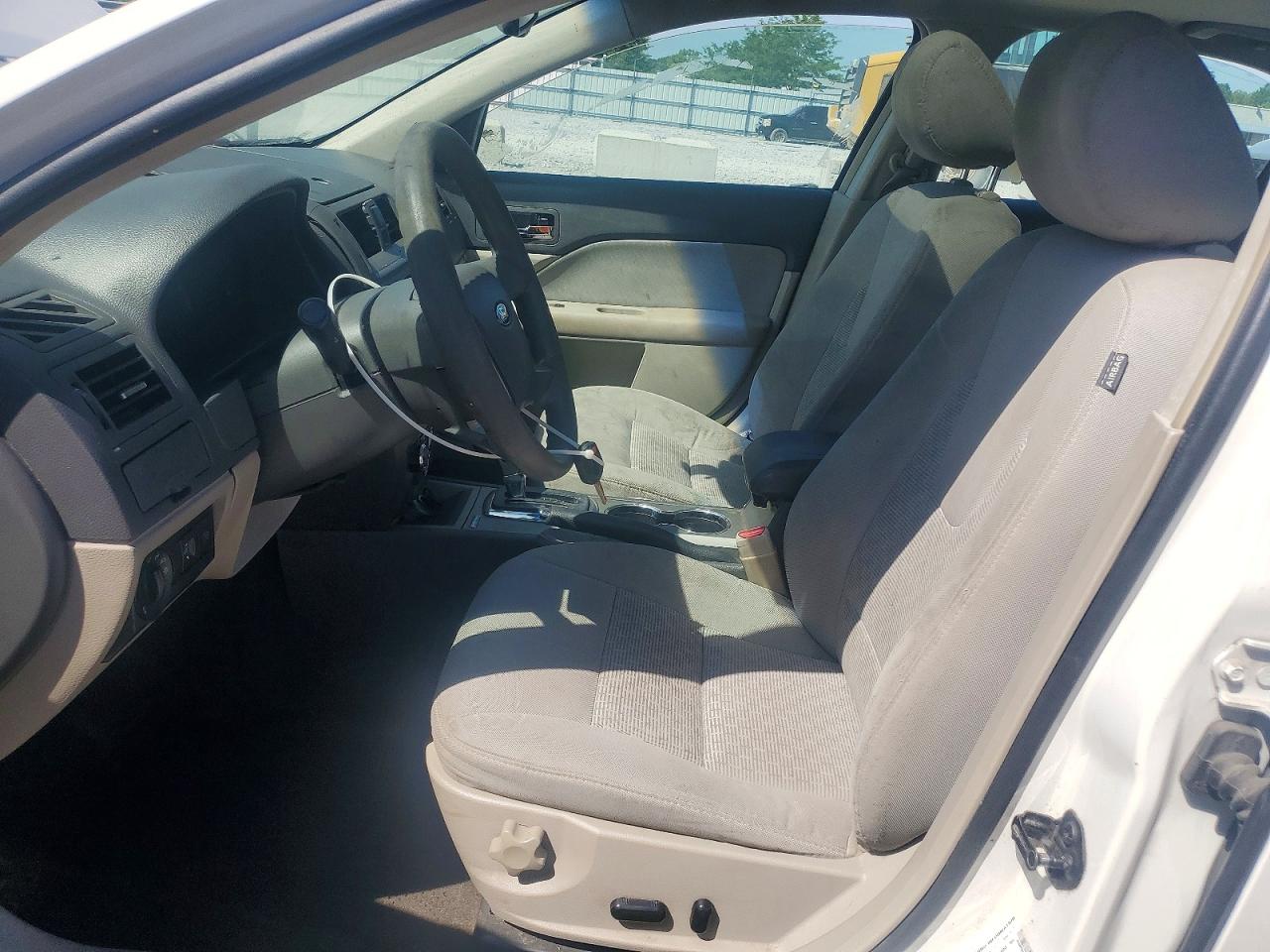 2011 FORD FUSION SE photo 13