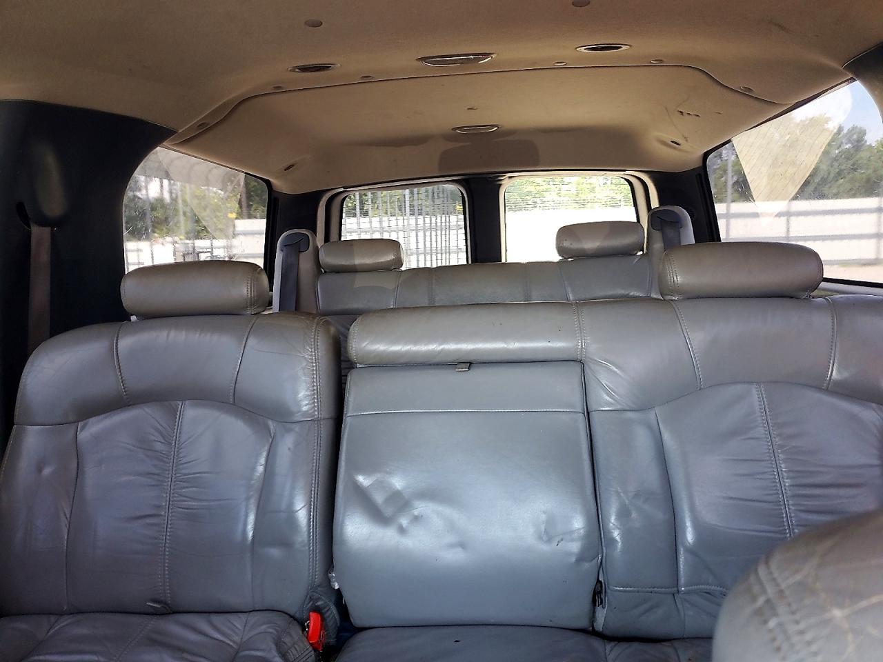 2001 CHEVROLET SUBURBAN K1500 photo 19