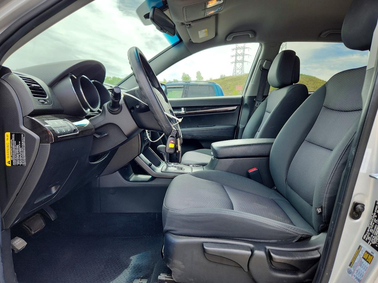 2013 KIA SORENTO LX photo 13