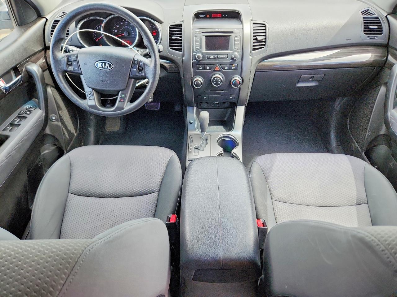2013 KIA SORENTO LX photo 15