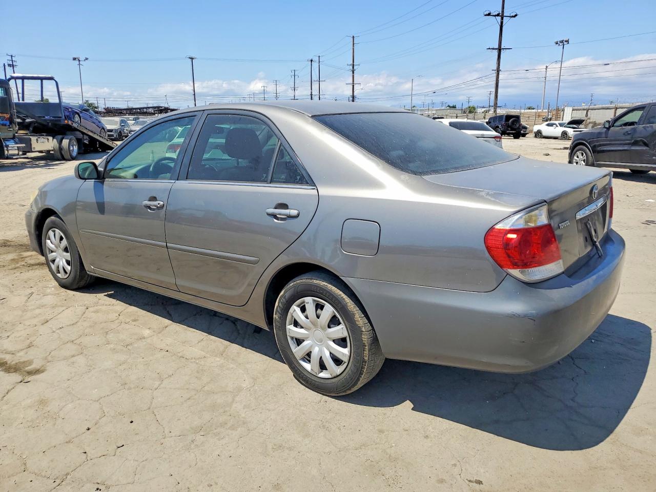 2006 TOYOTA CAMRY LE photo 2