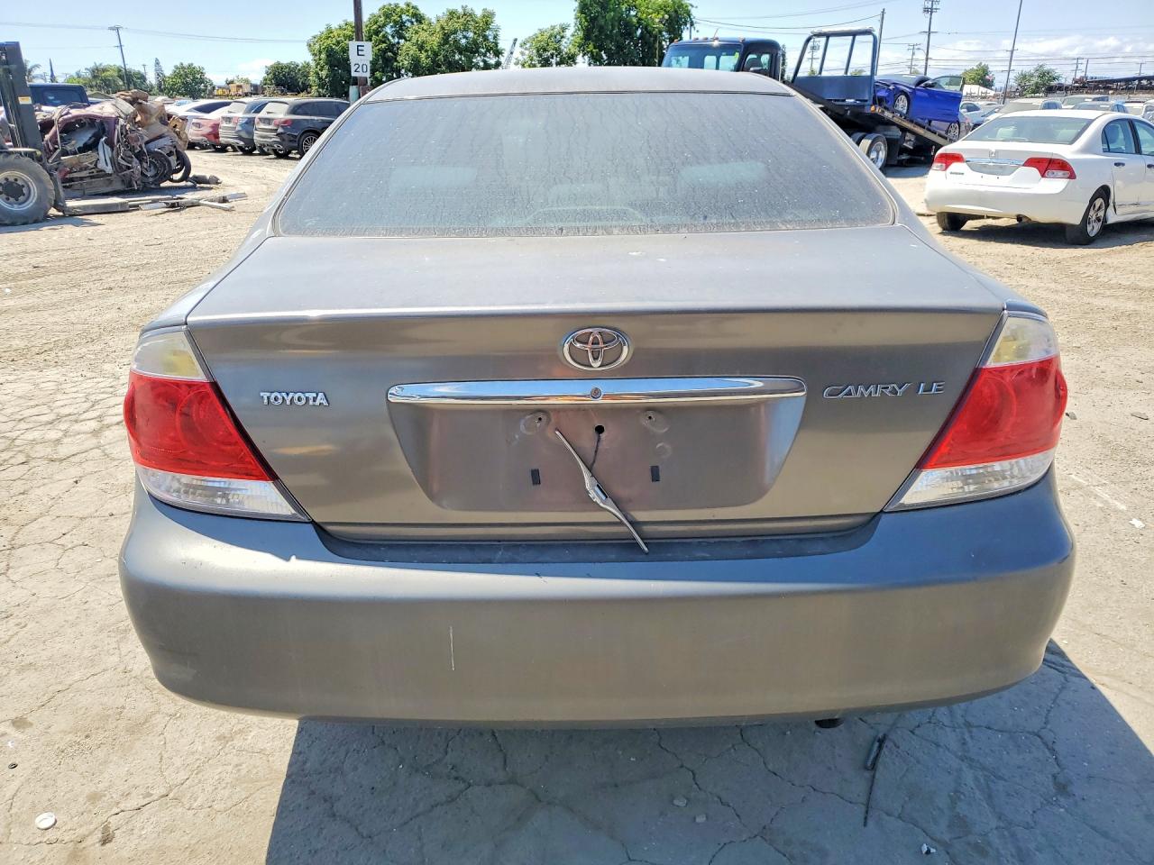 2006 TOYOTA CAMRY LE photo 6