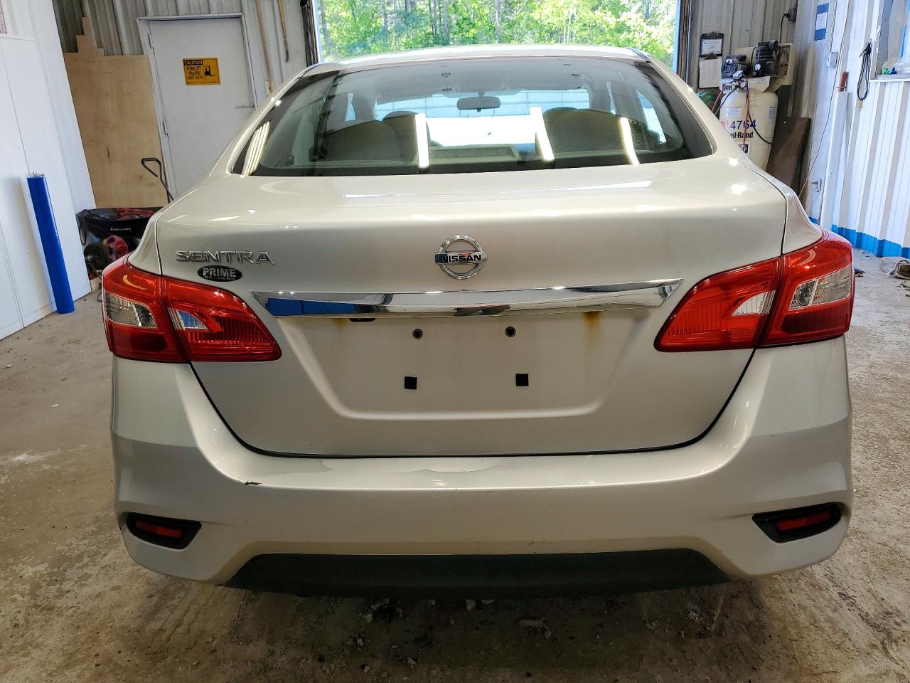 2018 NISSAN SENTRA S photo 11