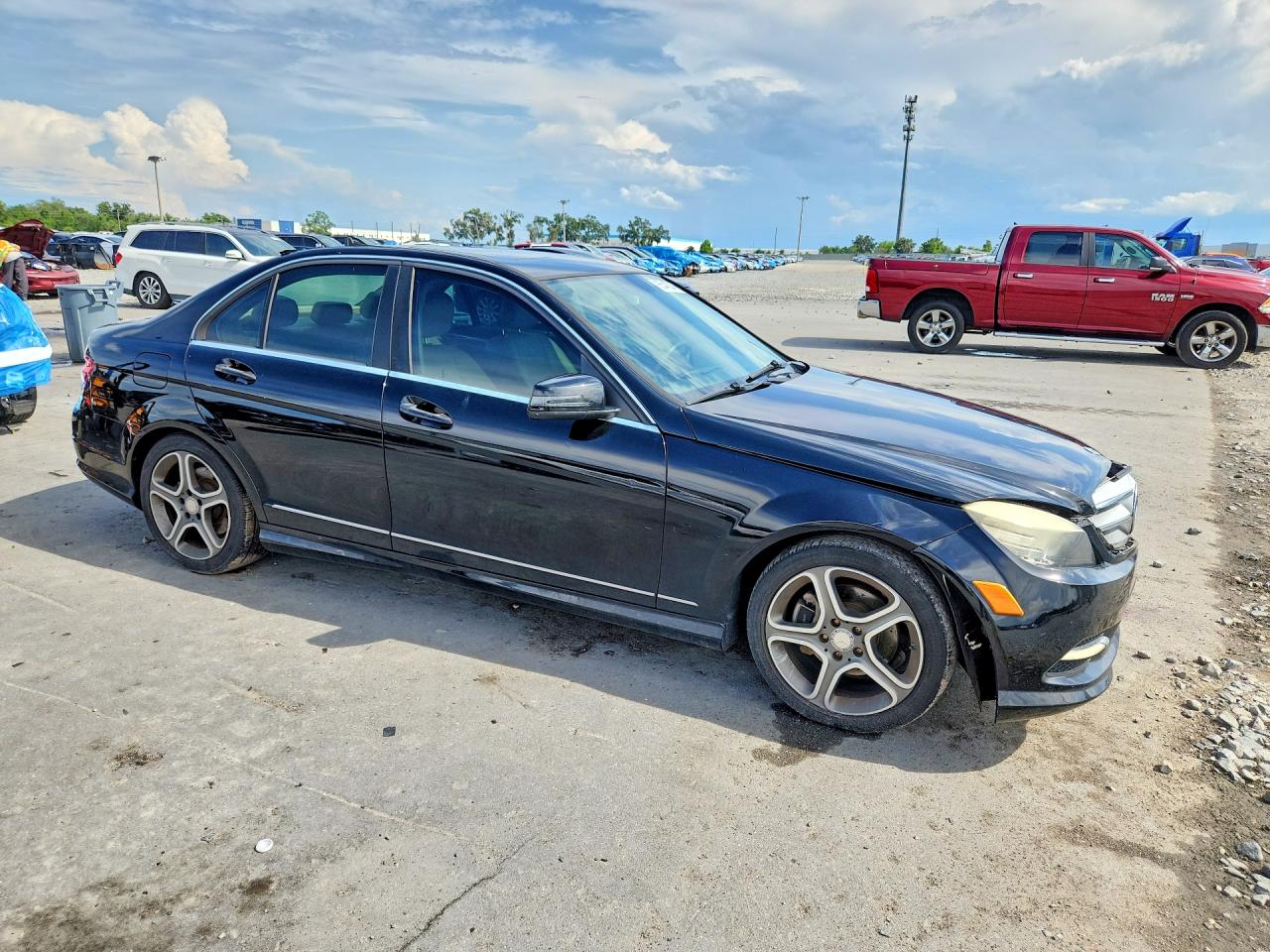 2011 MERCEDES-BENZ C 300 photo 4