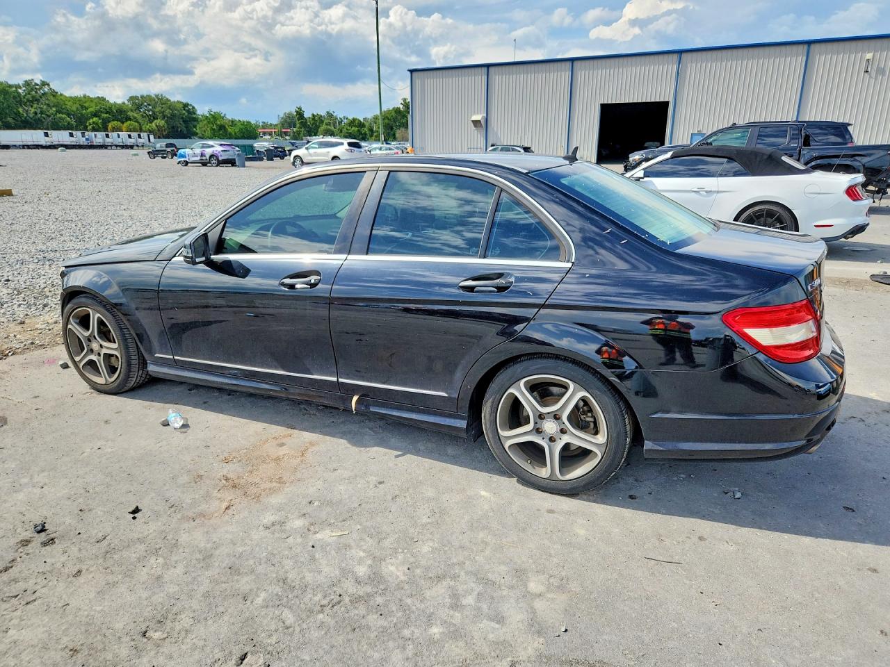 2011 MERCEDES-BENZ C 300 photo 2