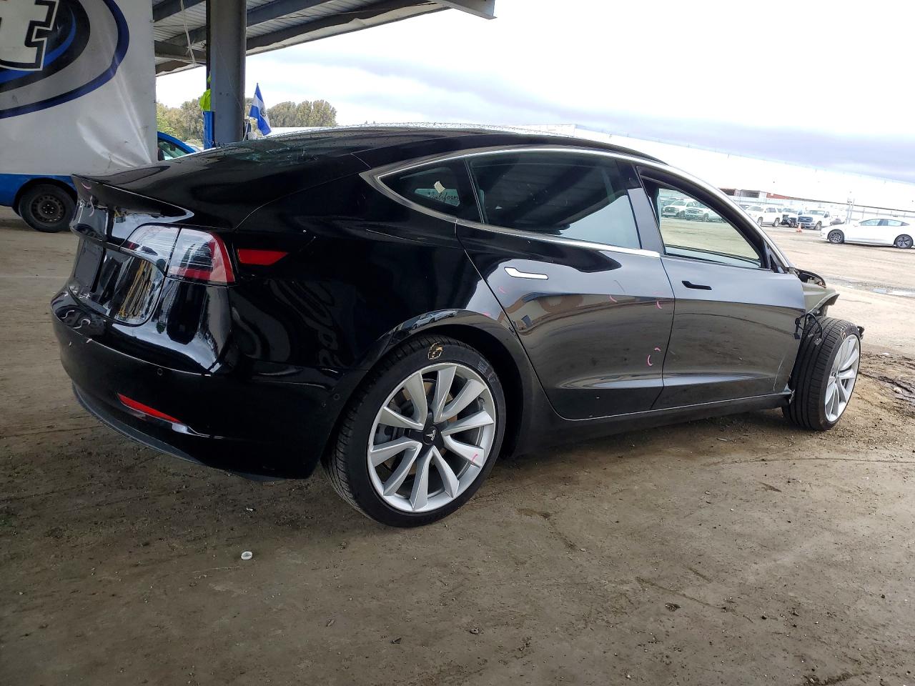 2018 TESLA MODEL 3 photo 3