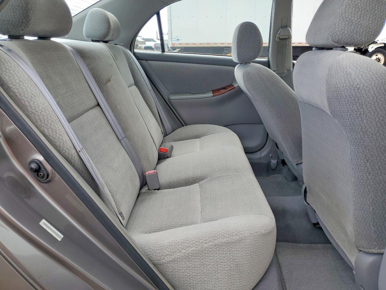 2004 TOYOTA COROLLA CE photo 19