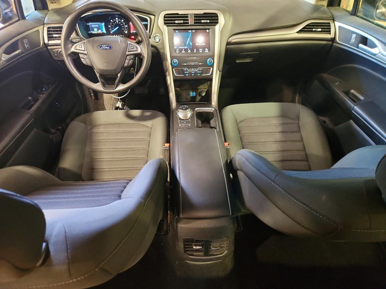 2019 FORD FUSION SE photo 22