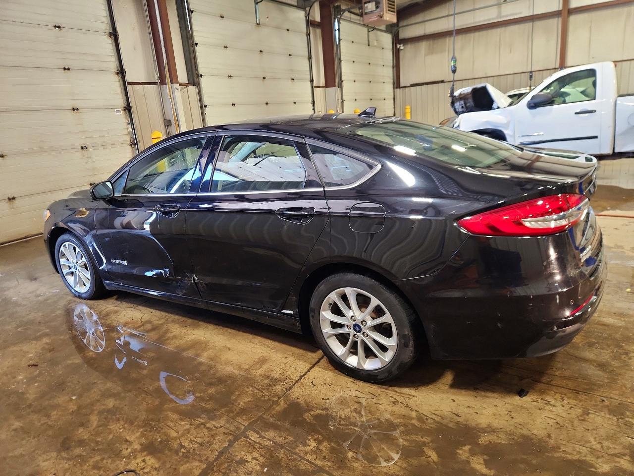 2019 FORD FUSION SE photo 4