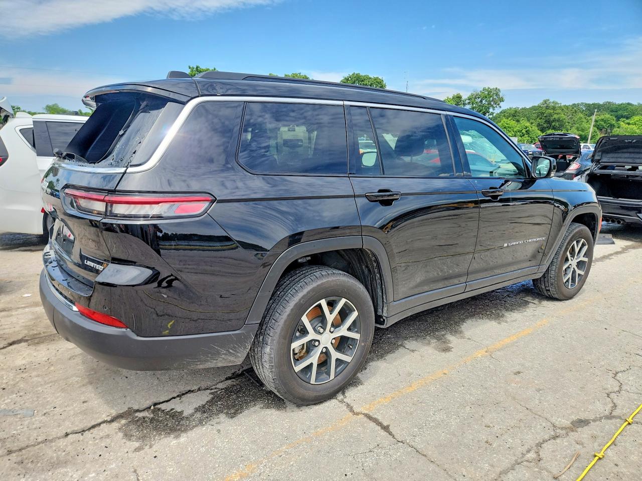 2024 JEEP GRAND CHEROKEE L LIMITED photo 5