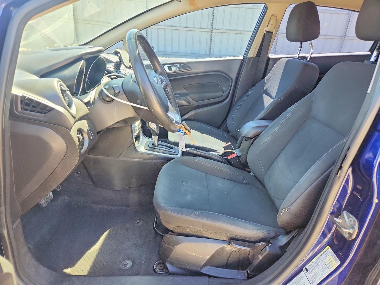 2016 FORD FIESTA SE photo 13