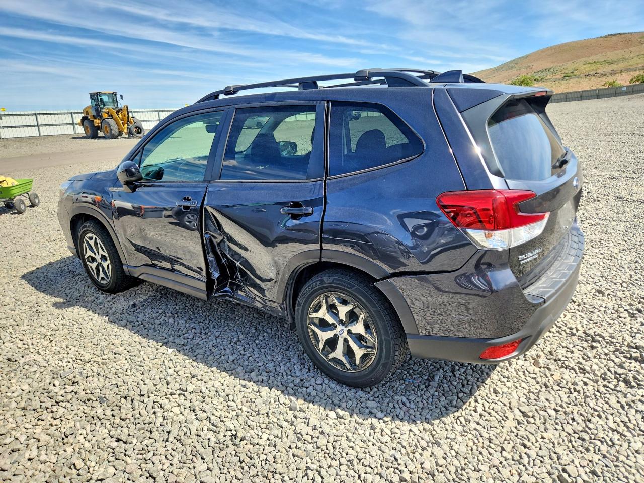 2019 SUBARU FORESTER PREMIUM photo 4