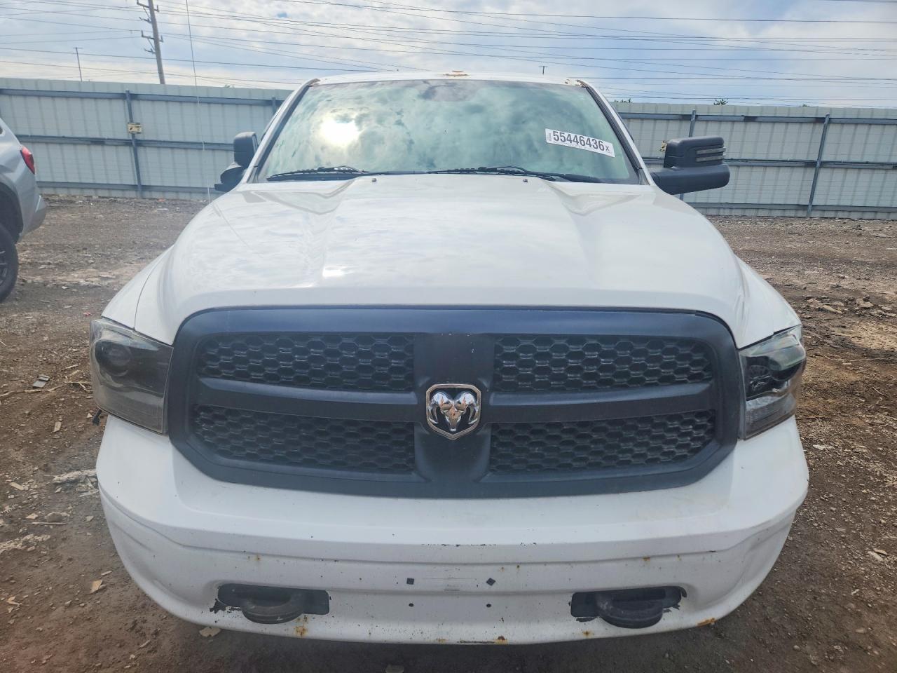 2014 RAM 1500 ST photo 9
