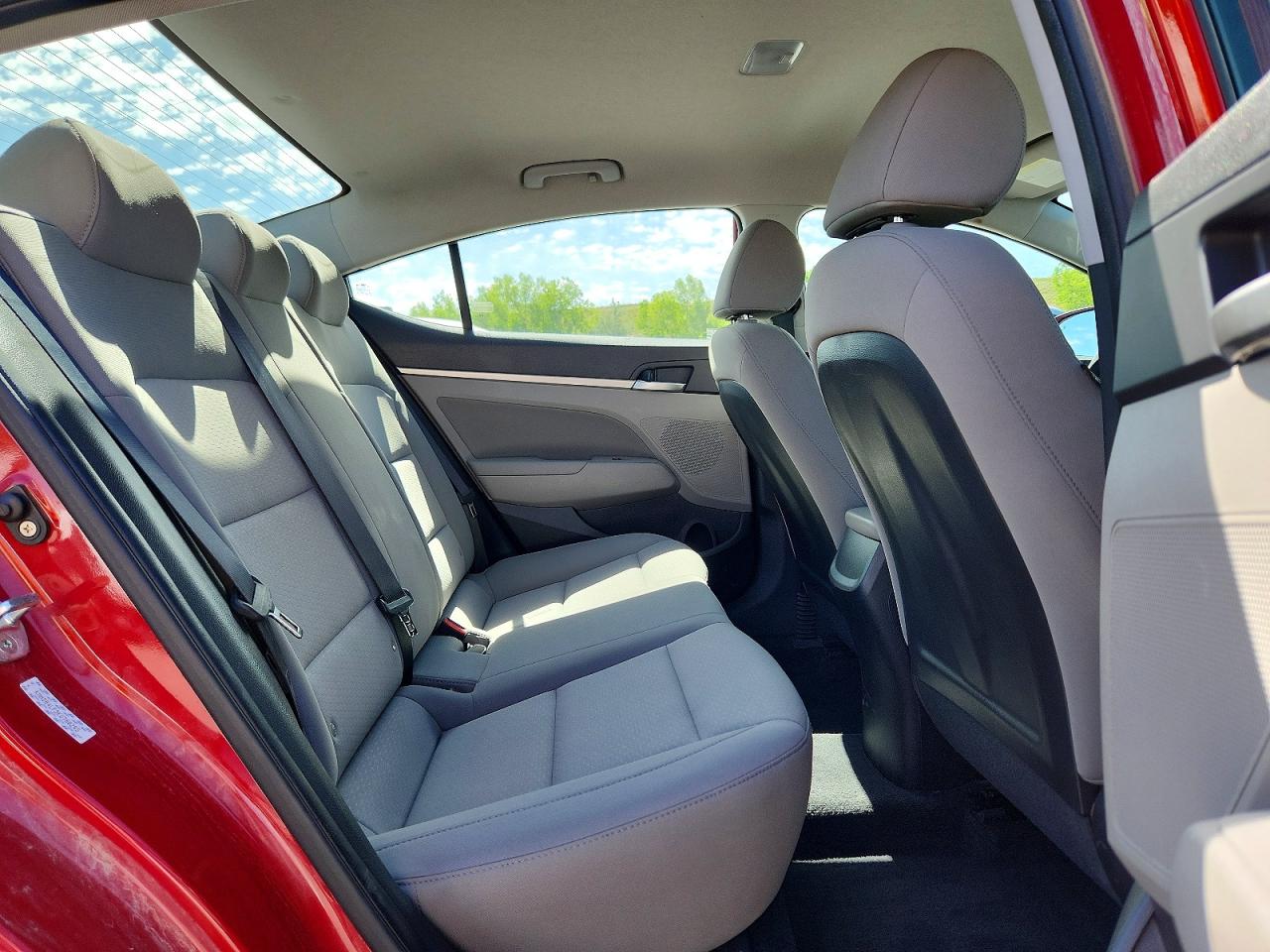 2019 HYUNDAI ELANTRA SEL photo 10