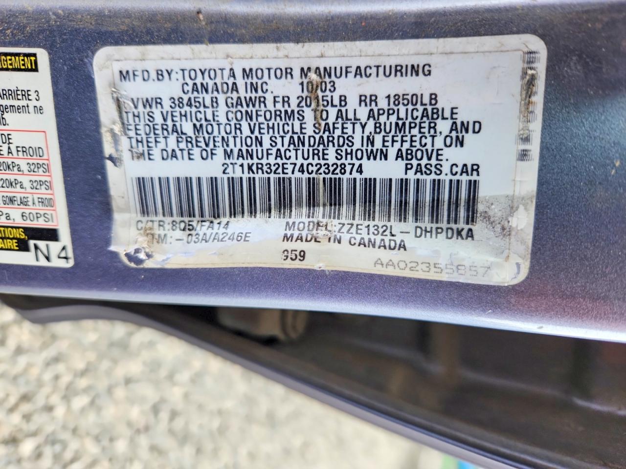 2004 TOYOTA COROLLA MATRIX XR photo 12